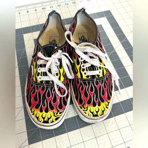 Vans Flame Authentic Mash-Up Skate size women's 7.5 - Picture 1 of 4